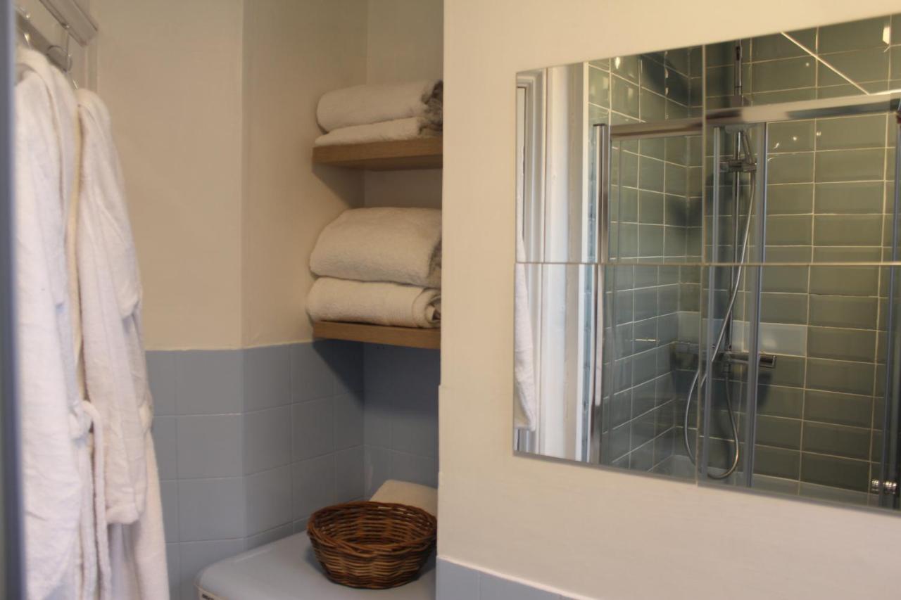 Canterbury Accommodations With Free Car Park Onsite And High Speed Wifi ภายนอก รูปภาพ
